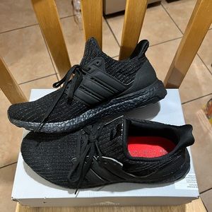 ADIDAS ULTRABOOST 4.0 DNA SIZE 9 MEN WORN A FEW TIMES WITH INSOLES - UNISEX